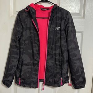 NEW BALANCE windbreaker